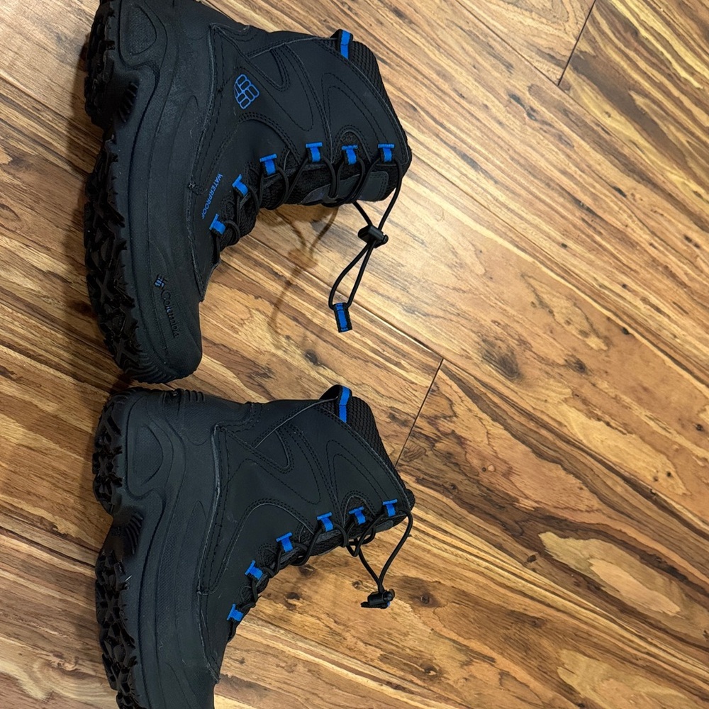 Columbia kid's Black Boots with Blue Highlights